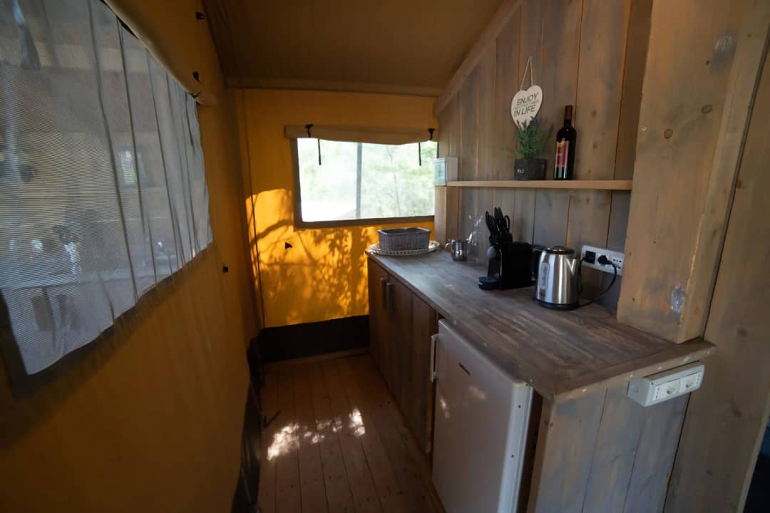 Safari Lodge 2-6P